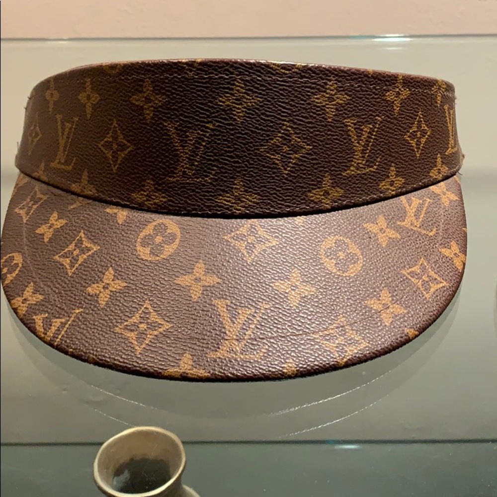 LV sun visor